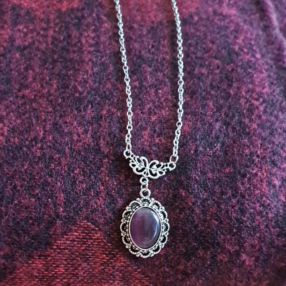 Elegant Silver and Purple Pendant Necklace